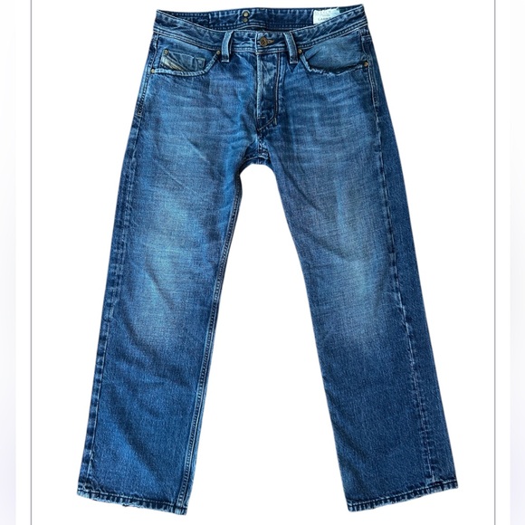 Diesel Larkee Y2K dark wash with distressing Size:32